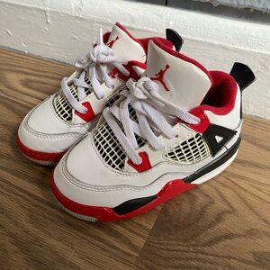 Nike Air Jordan 4 Retro “Fire Red”